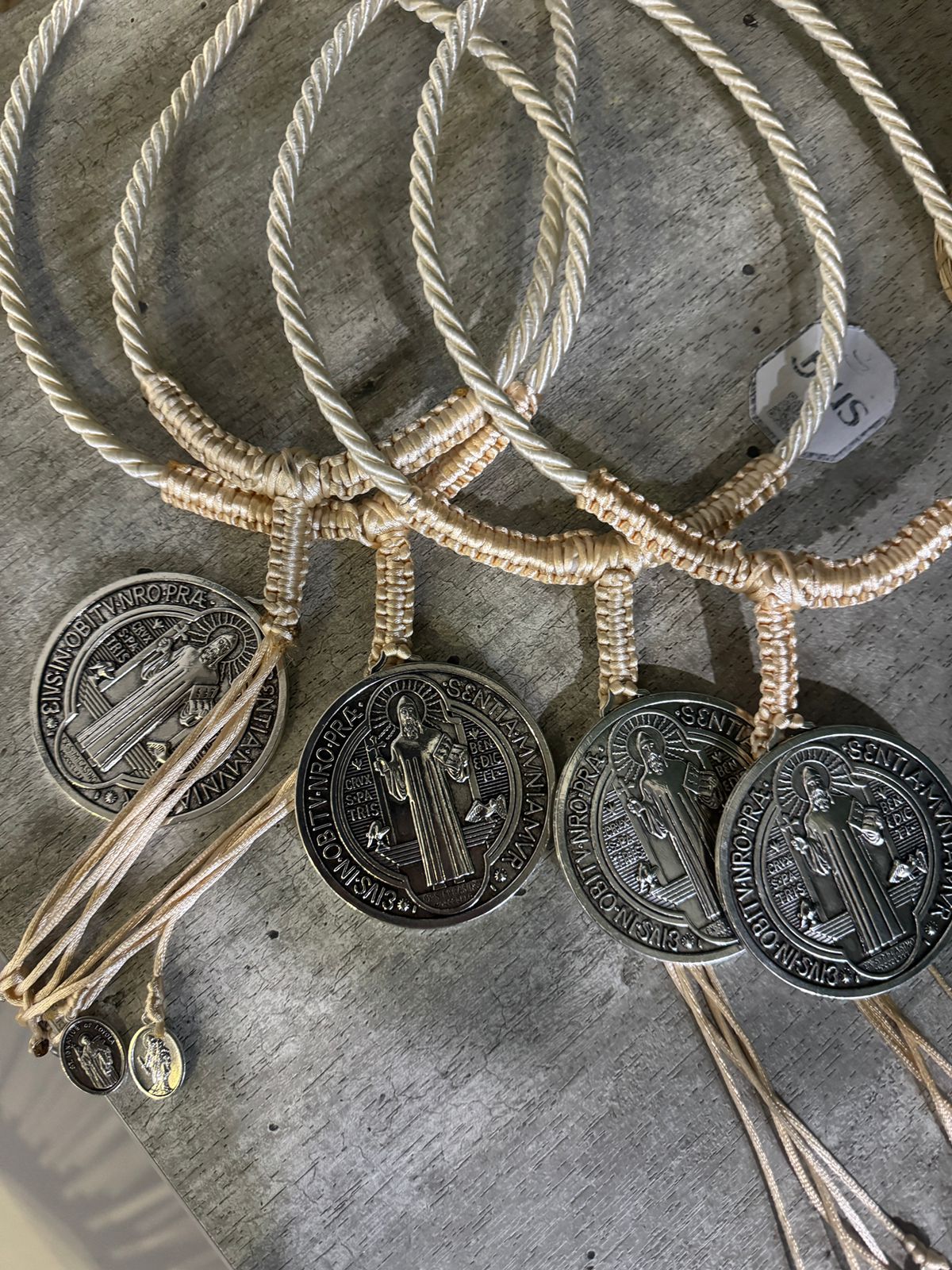 MEDALLA DE SAN BENITO  PROTECTORA DE TODO MAL